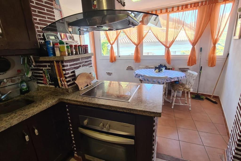 Atico Con Vistas Mar Y Montana Apartment Ojen Luaran gambar