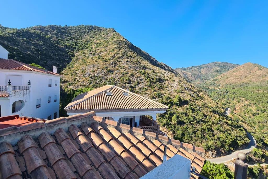 Atico Con Vistas Mar Y Montana Apartment Ojen Luaran gambar