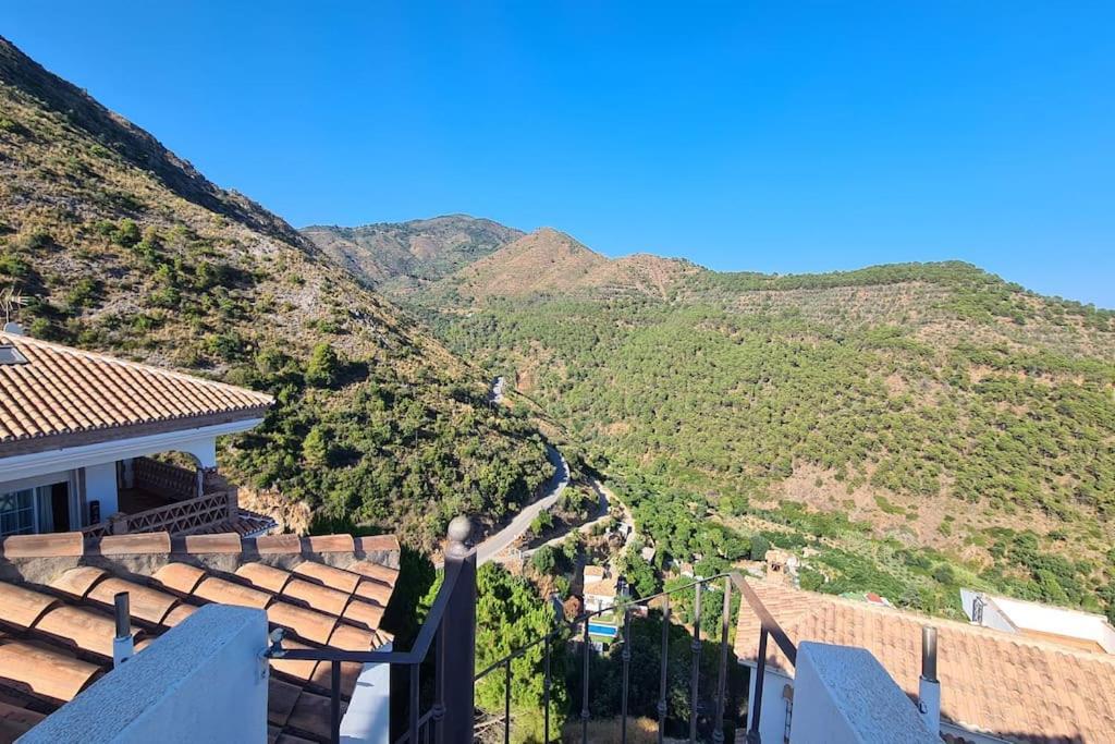 Atico Con Vistas Mar Y Montana Apartment Ojen Luaran gambar